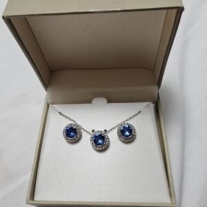 925 Sterling Silver Swarovski Elements Necklace/Earring Set Blue